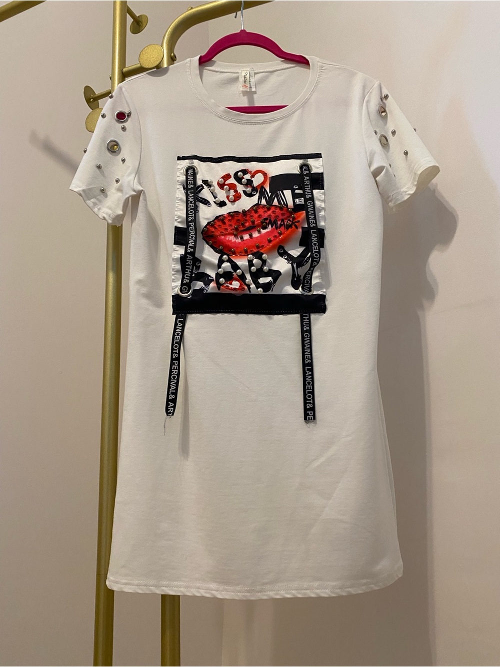 White Graphic Lip Square Patch Tee Dress